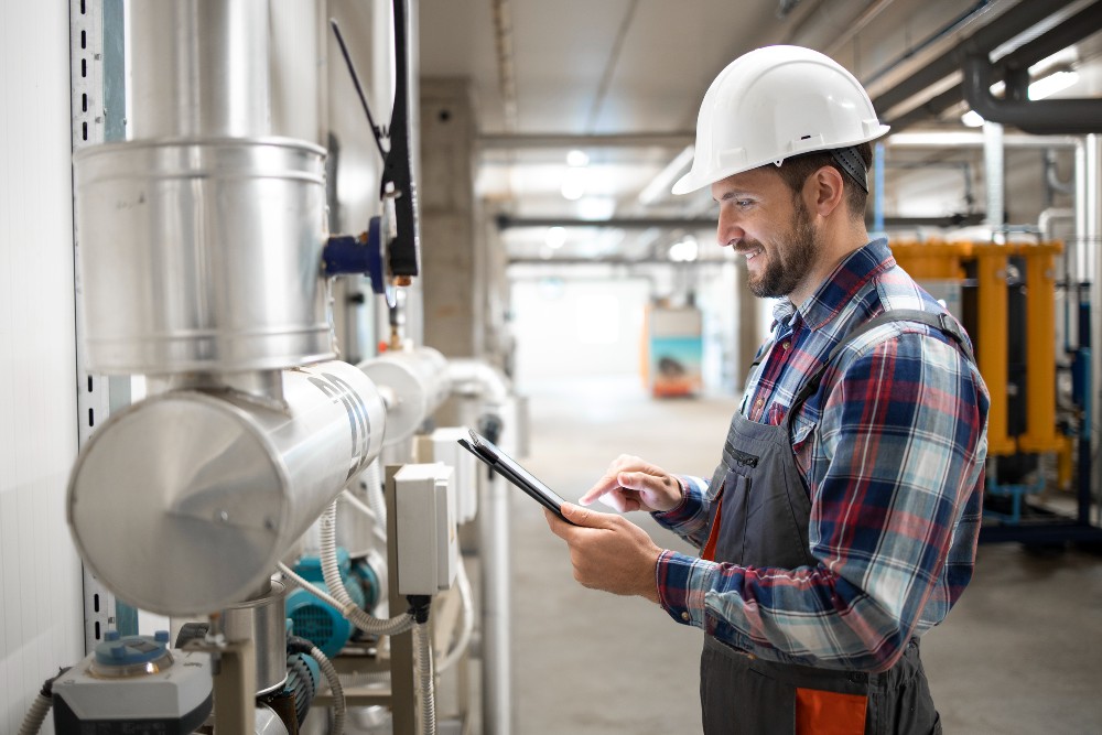 commercial hvac service technician 10 Signs Your Houston Commercial Building Needs an Energy Audit commercial hvac service technician 10 Signs Your Houston Commercial Building Needs an Energy Audit